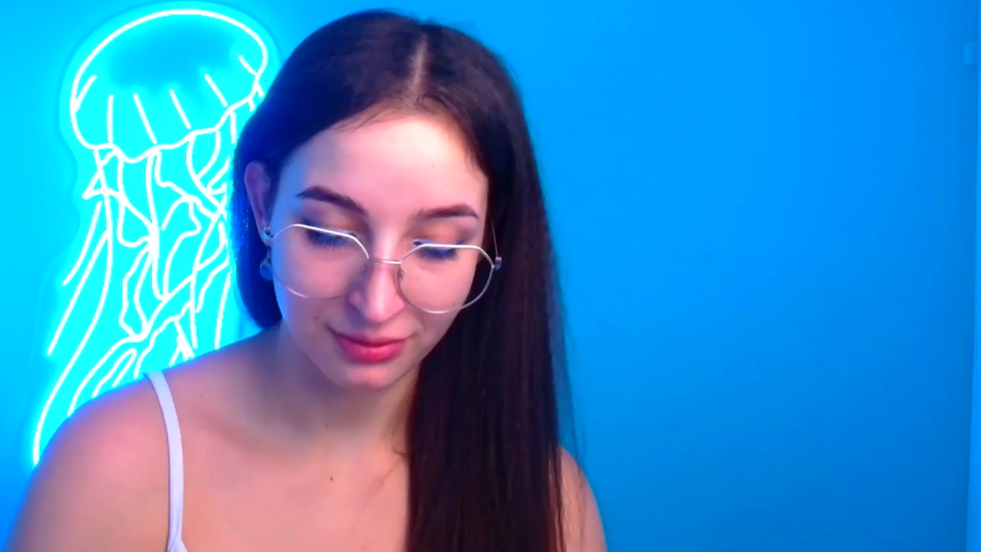 Gallery image thumbnail from Lilli_Fun's myfreecams stream on, 12/14/2024, 11:38 image 16 of 20