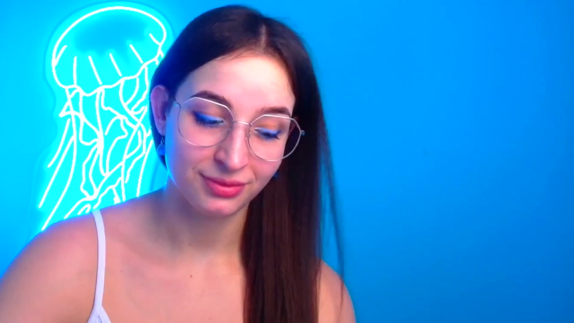 Gallery image thumbnail from Lilli_Fun's myfreecams stream on, 12/14/2024, 11:38 image 17 of 20