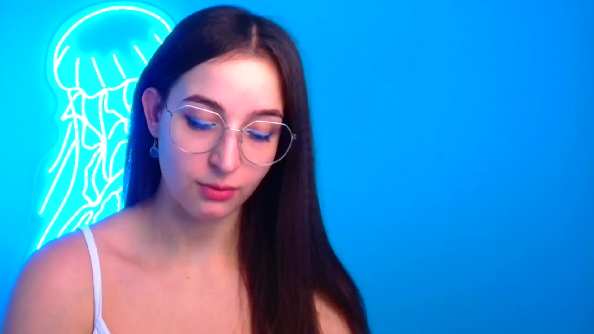 Gallery image thumbnail from Lilli_Fun's myfreecams stream on, 12/14/2024, 11:38 image 12 of 20