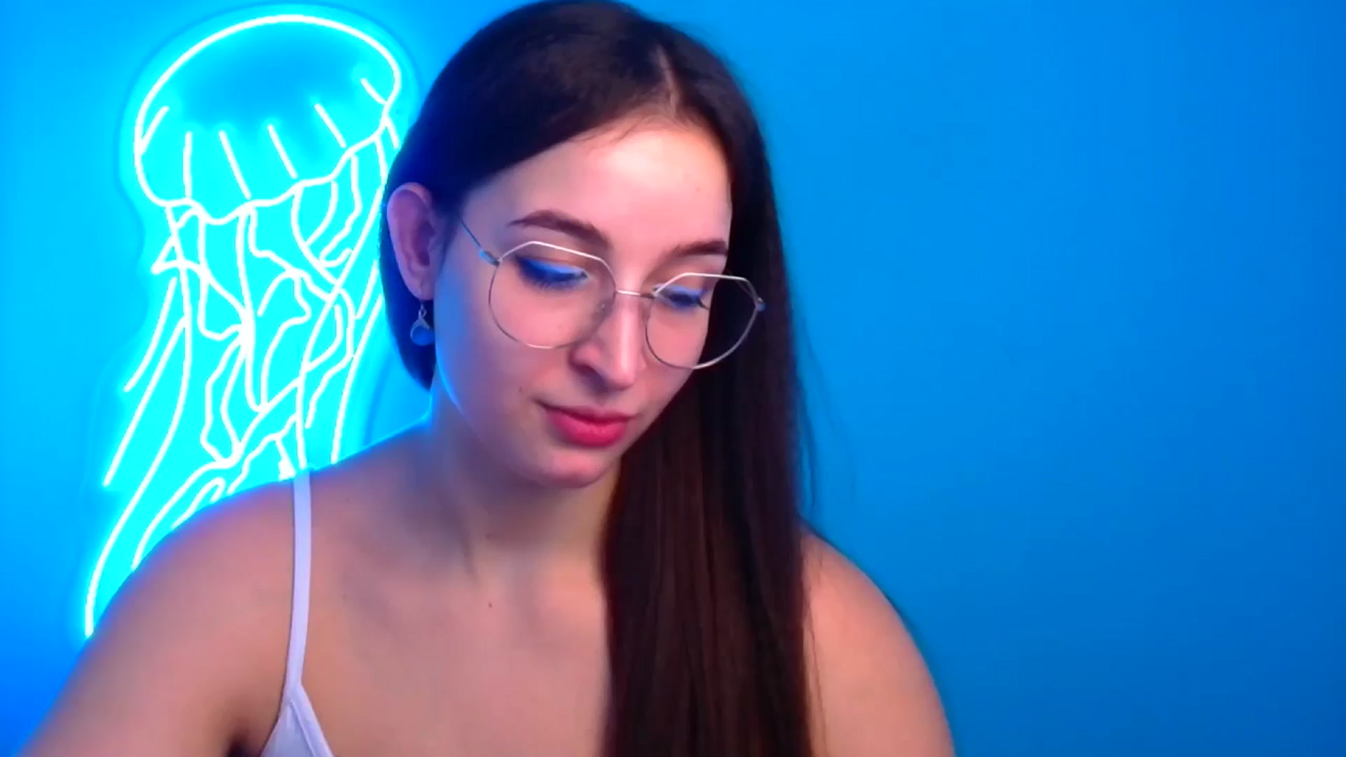 Gallery image thumbnail from Lilli_Fun's myfreecams stream on, 12/14/2024, 12:10 image 9 of 20