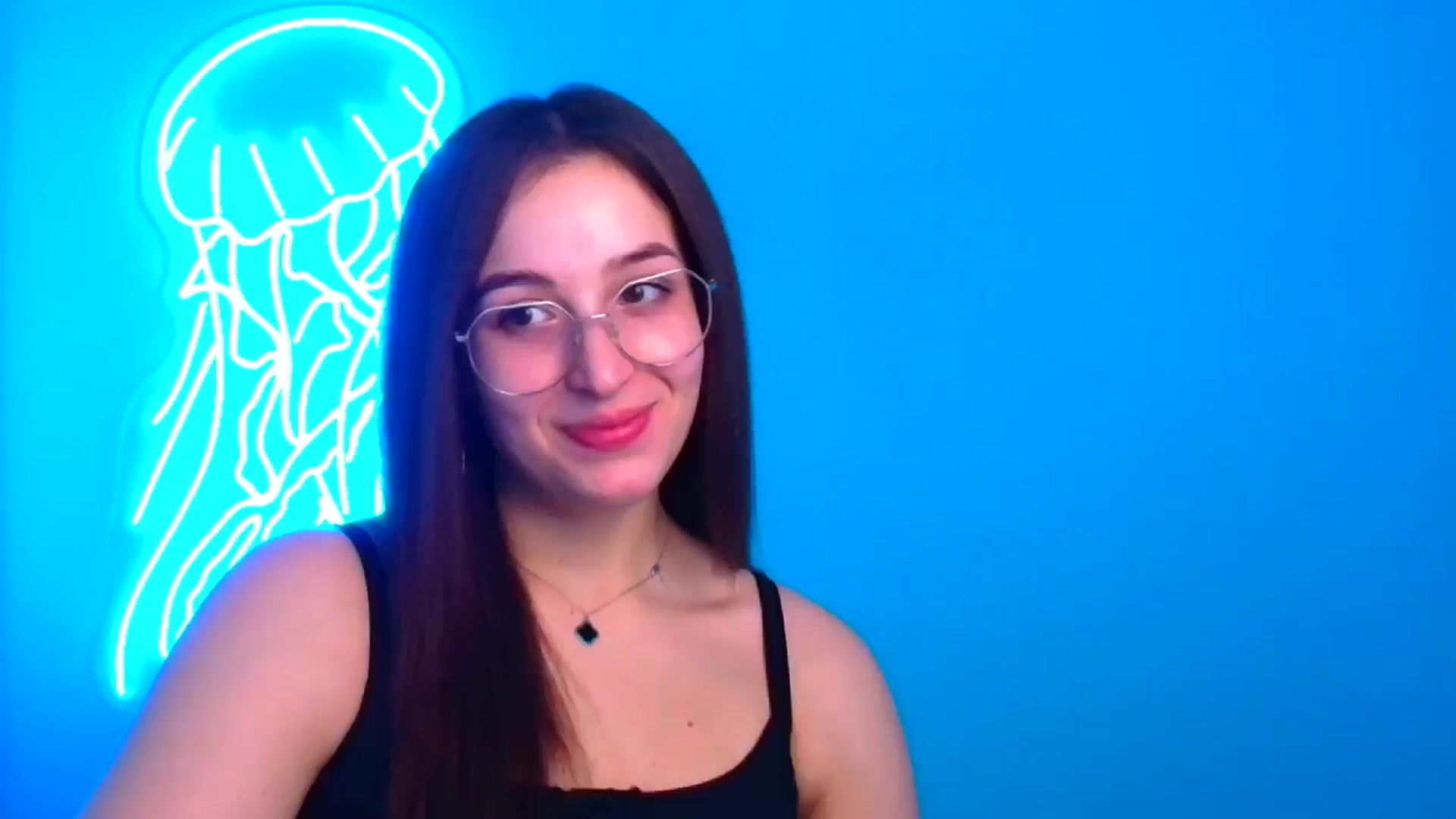 Gallery image thumbnail from Lilli_Fun's myfreecams stream on, 12/15/2024, 13:08 image 19 of 20