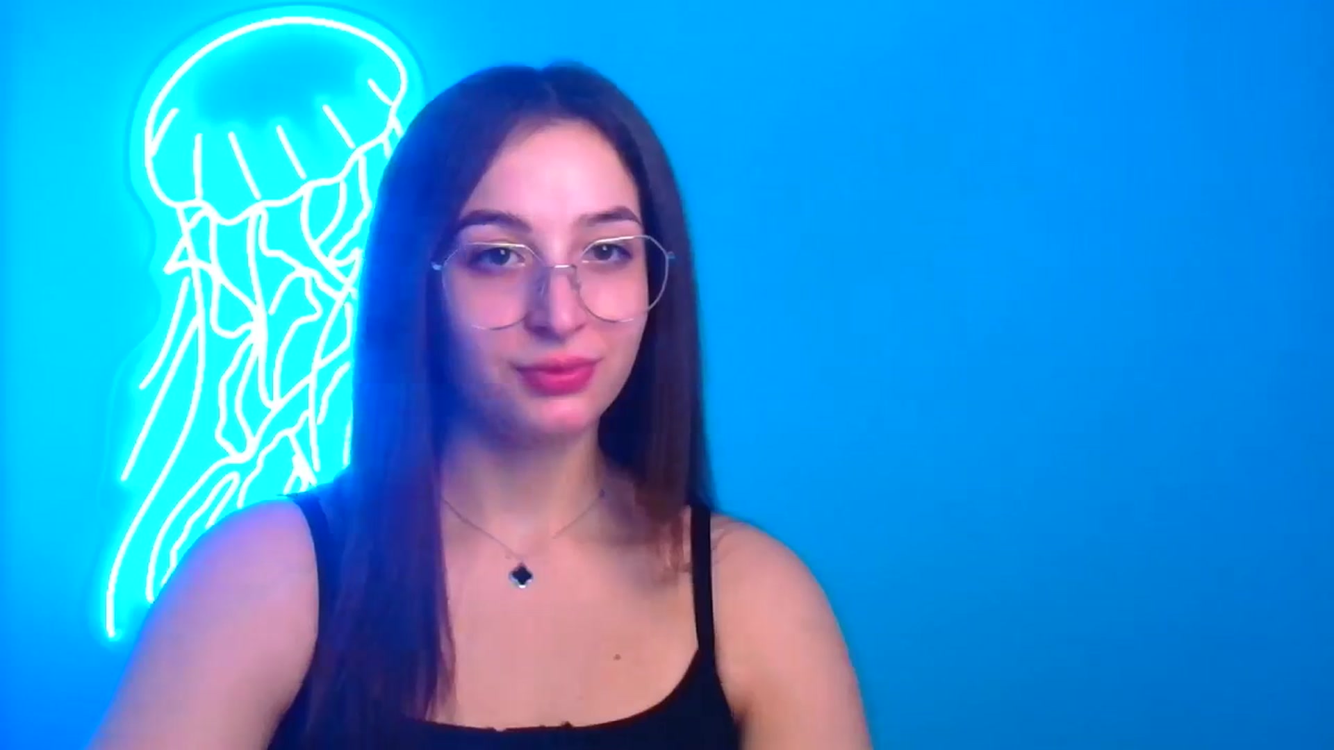 Gallery image thumbnail from Lilli_Fun's myfreecams stream on, 12/15/2024, 13:08 image 9 of 20