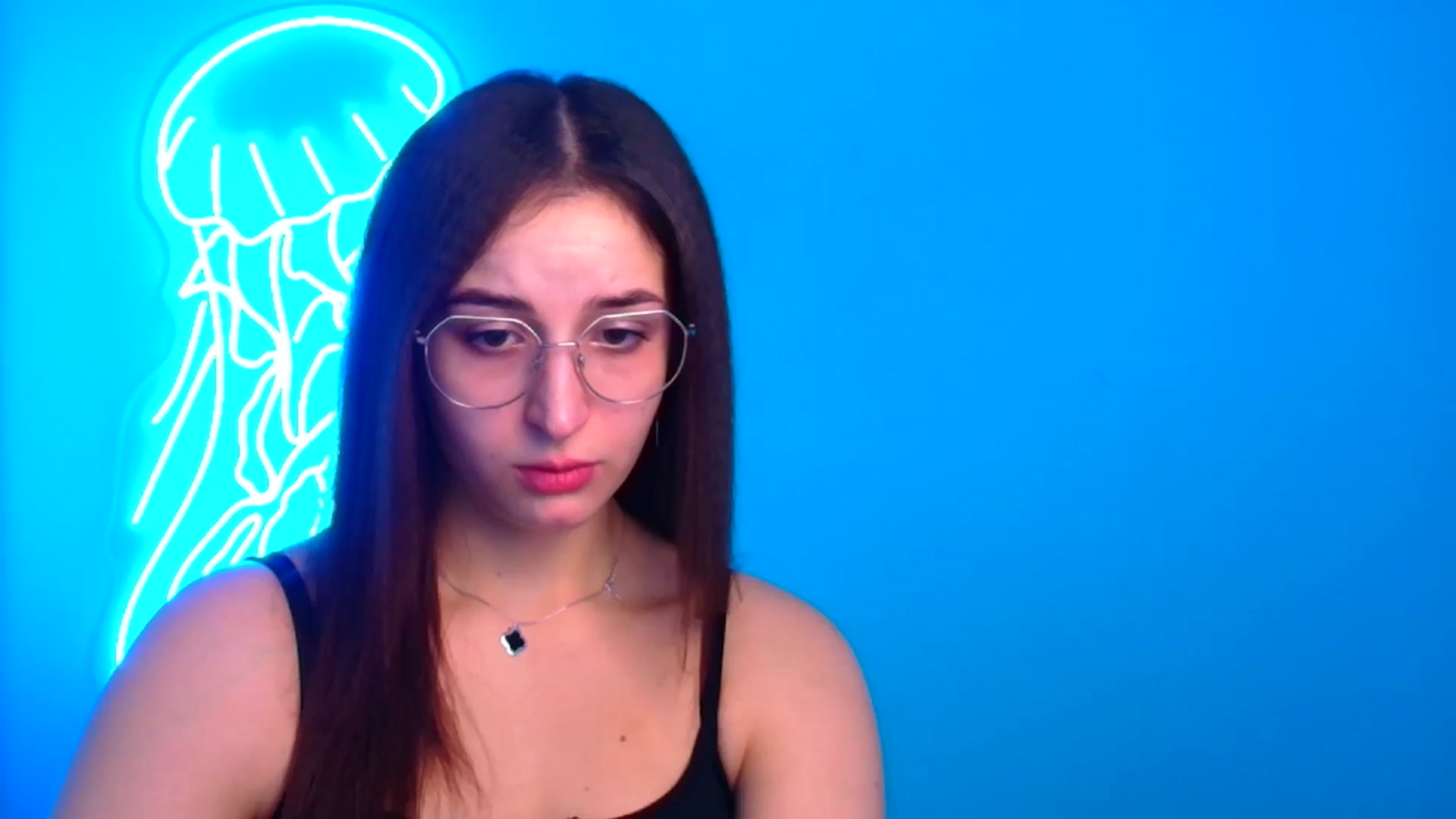 Gallery image thumbnail from Lilli_Fun's myfreecams stream on, 12/15/2024, 13:08 image 20 of 20