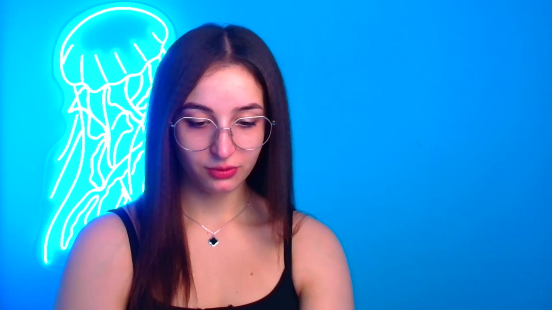 Gallery image thumbnail from Lilli_Fun's myfreecams stream on, 12/15/2024, 13:08 image 8 of 20