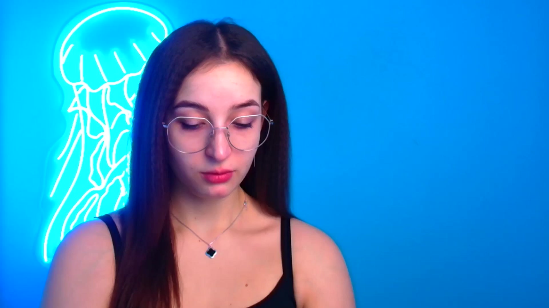 Gallery image thumbnail from Lilli_Fun's myfreecams stream on, 12/15/2024, 13:08 image 1 of 20