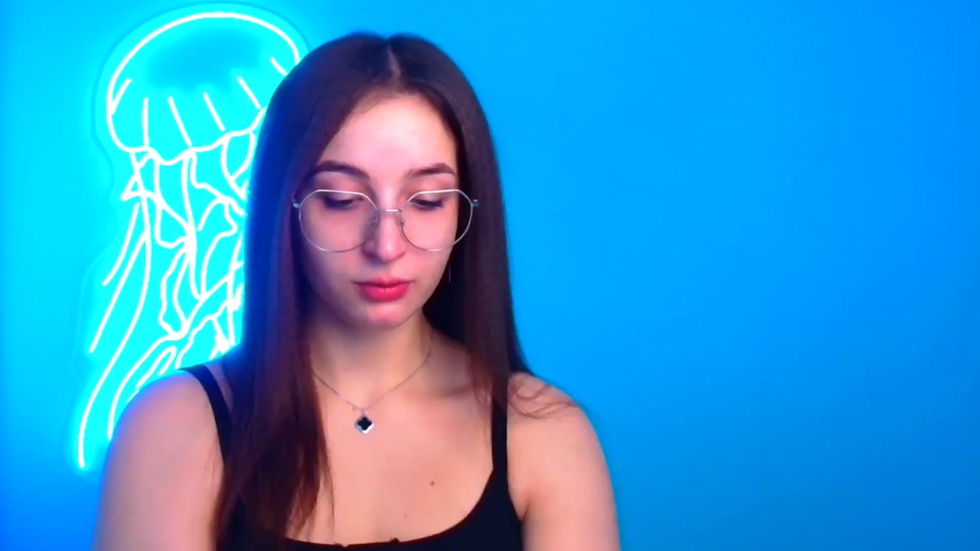 Gallery image thumbnail from Lilli_Fun's myfreecams stream on, 12/15/2024, 13:08 image 4 of 20