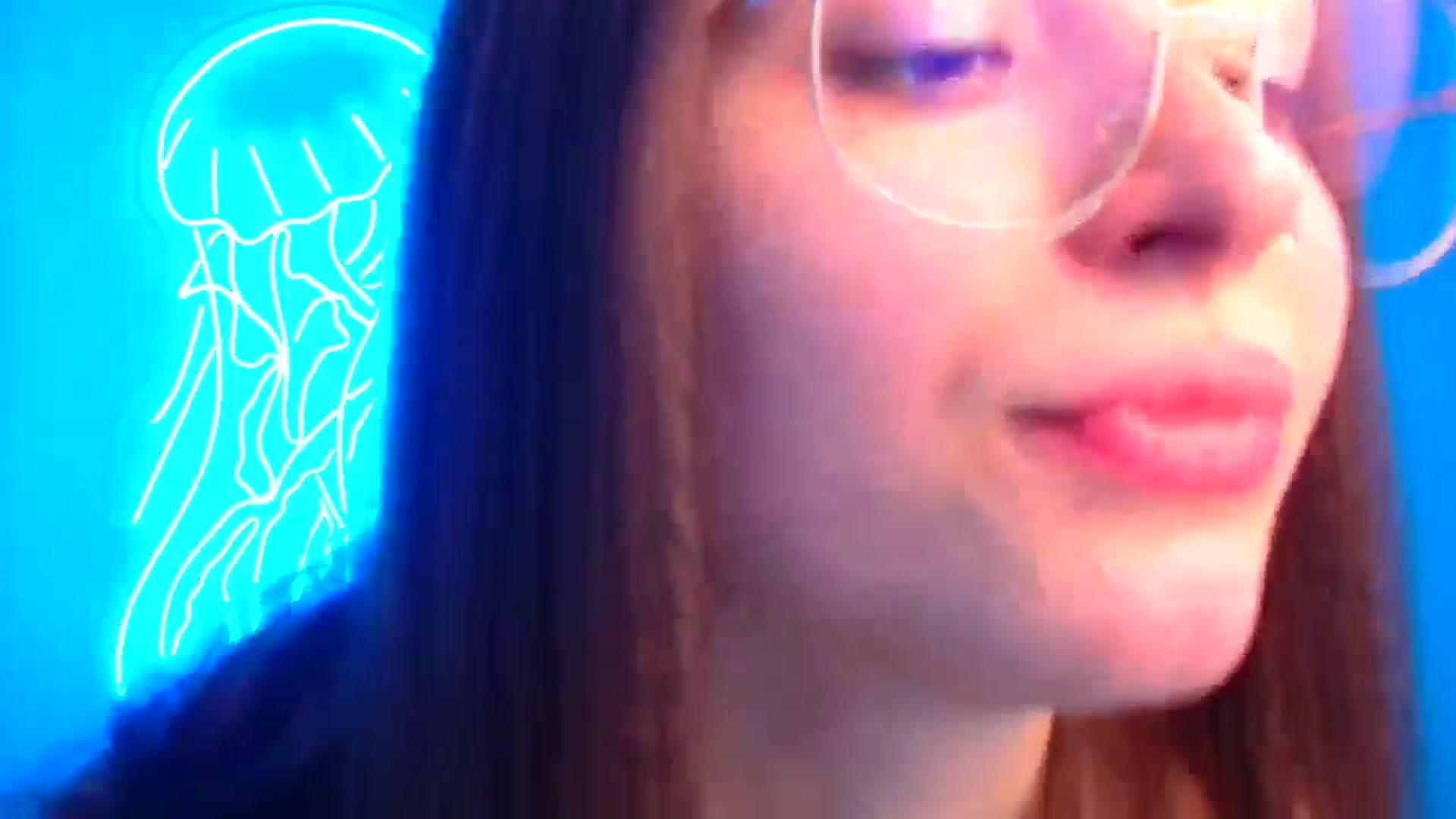 Gallery image thumbnail from Lilli_Fun's myfreecams stream on, 12/15/2024, 13:36 image 16 of 20