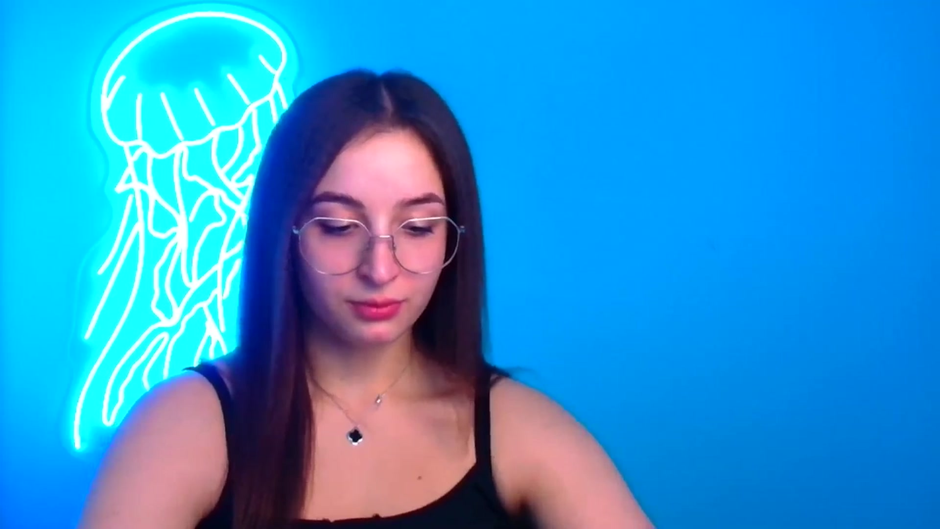 Gallery image thumbnail from Lilli_Fun's myfreecams stream on, 12/15/2024, 13:36 image 19 of 20