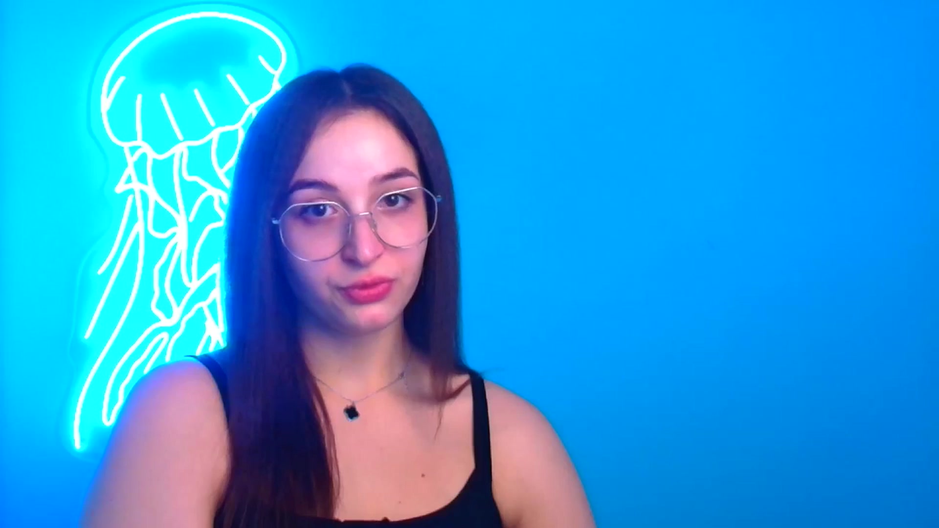 Gallery image thumbnail from Lilli_Fun's myfreecams stream on, 12/15/2024, 13:36 image 6 of 20