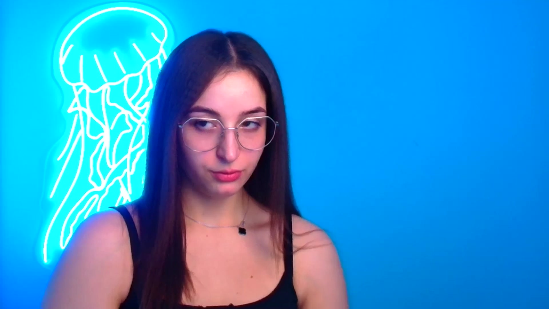 Gallery image thumbnail from Lilli_Fun's myfreecams stream on, 12/15/2024, 13:36 image 10 of 20