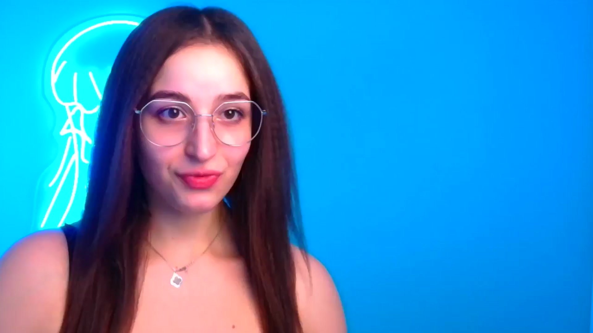 Gallery image thumbnail from Lilli_Fun's myfreecams stream on, 12/15/2024, 15:40 image 10 of 20