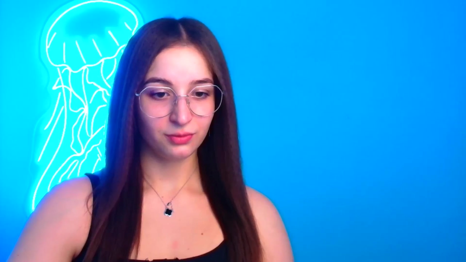 Gallery image thumbnail from Lilli_Fun's myfreecams stream on, 12/15/2024, 15:40 image 2 of 20
