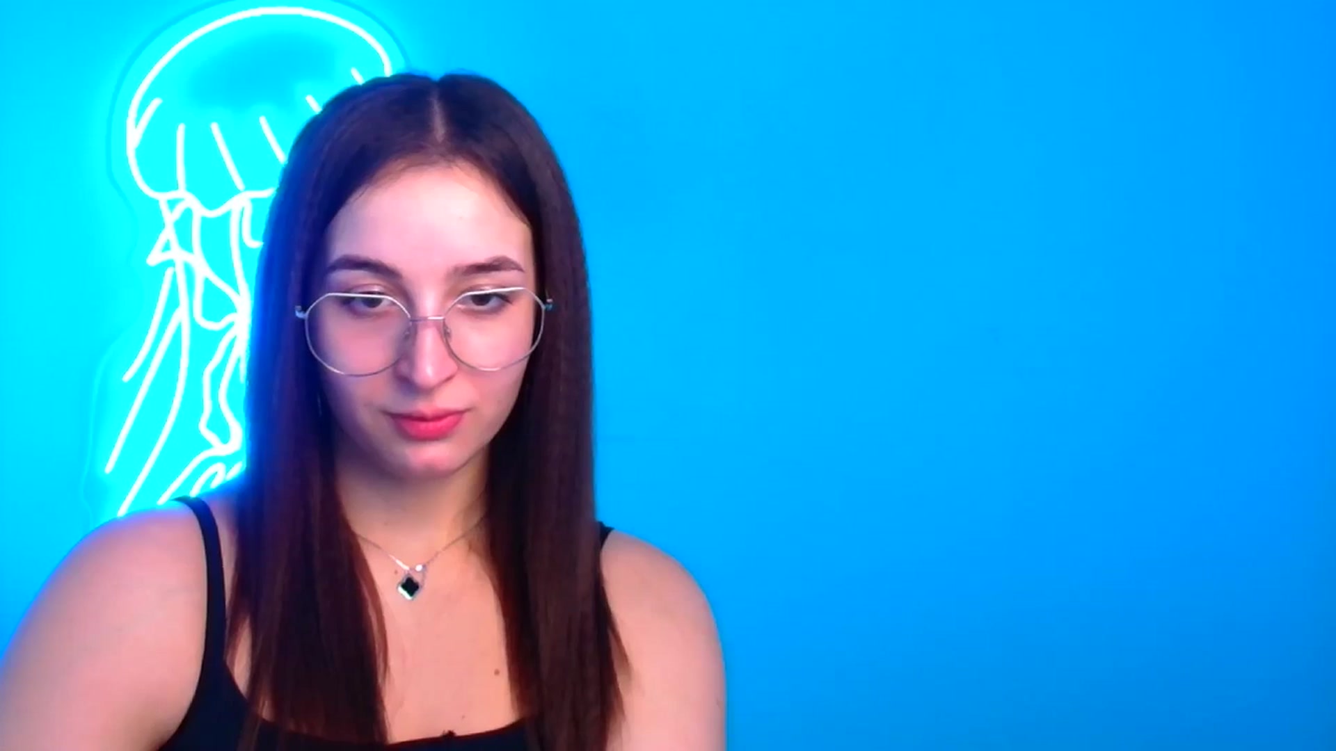 Gallery image thumbnail from Lilli_Fun's myfreecams stream on, 12/15/2024, 17:51 image 7 of 20