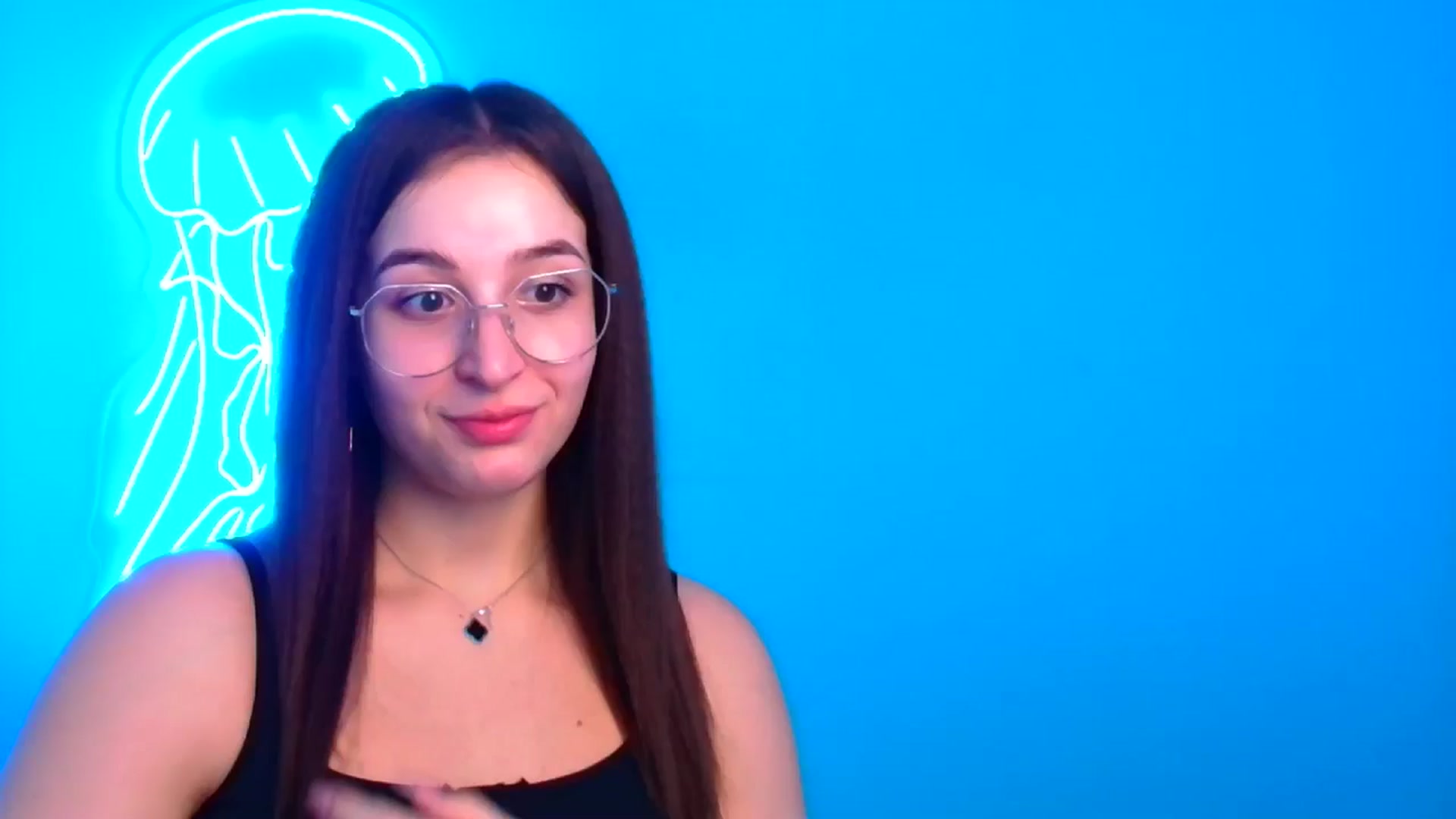 Gallery image thumbnail from Lilli_Fun's myfreecams stream on, 12/15/2024, 17:51 image 8 of 20