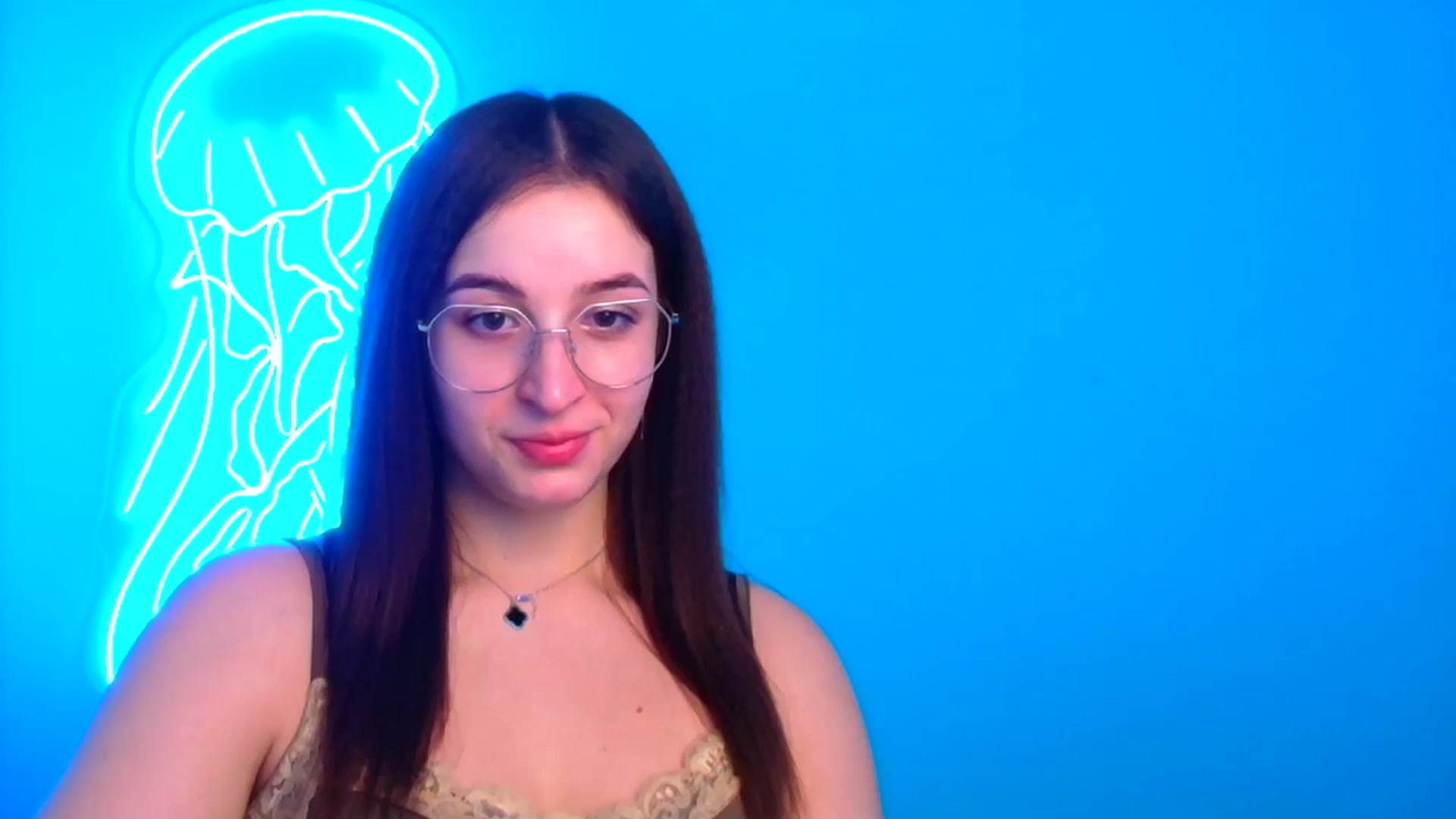 Gallery image thumbnail from Lilli_Fun's myfreecams stream on, 12/15/2024, 20:37 image 4 of 20