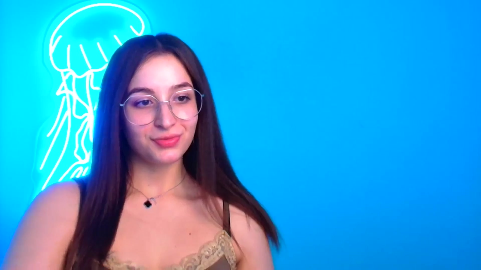 Gallery image thumbnail from Lilli_Fun's myfreecams stream on, 12/15/2024, 20:37 image 10 of 20