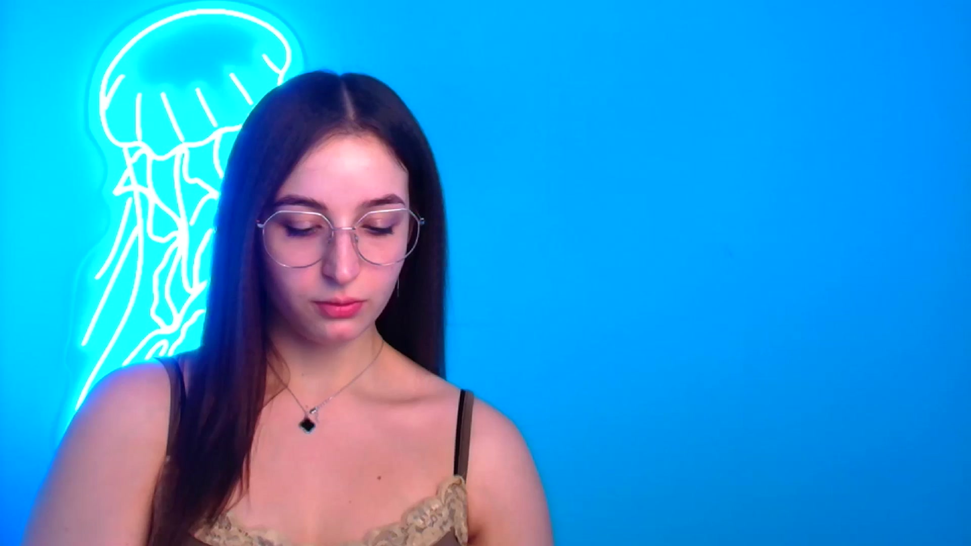 Gallery image thumbnail from Lilli_Fun's myfreecams stream on, 12/15/2024, 20:37 image 20 of 20