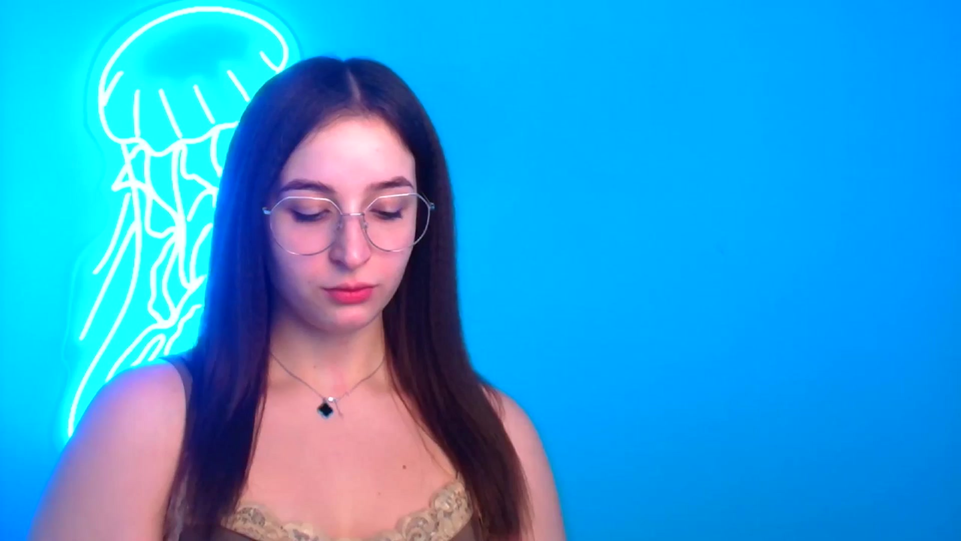 Gallery image thumbnail from Lilli_Fun's myfreecams stream on, 12/15/2024, 20:37 image 8 of 20