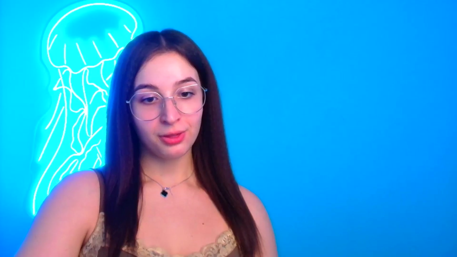 Gallery image thumbnail from Lilli_Fun's myfreecams stream on, 12/15/2024, 20:37 image 5 of 20