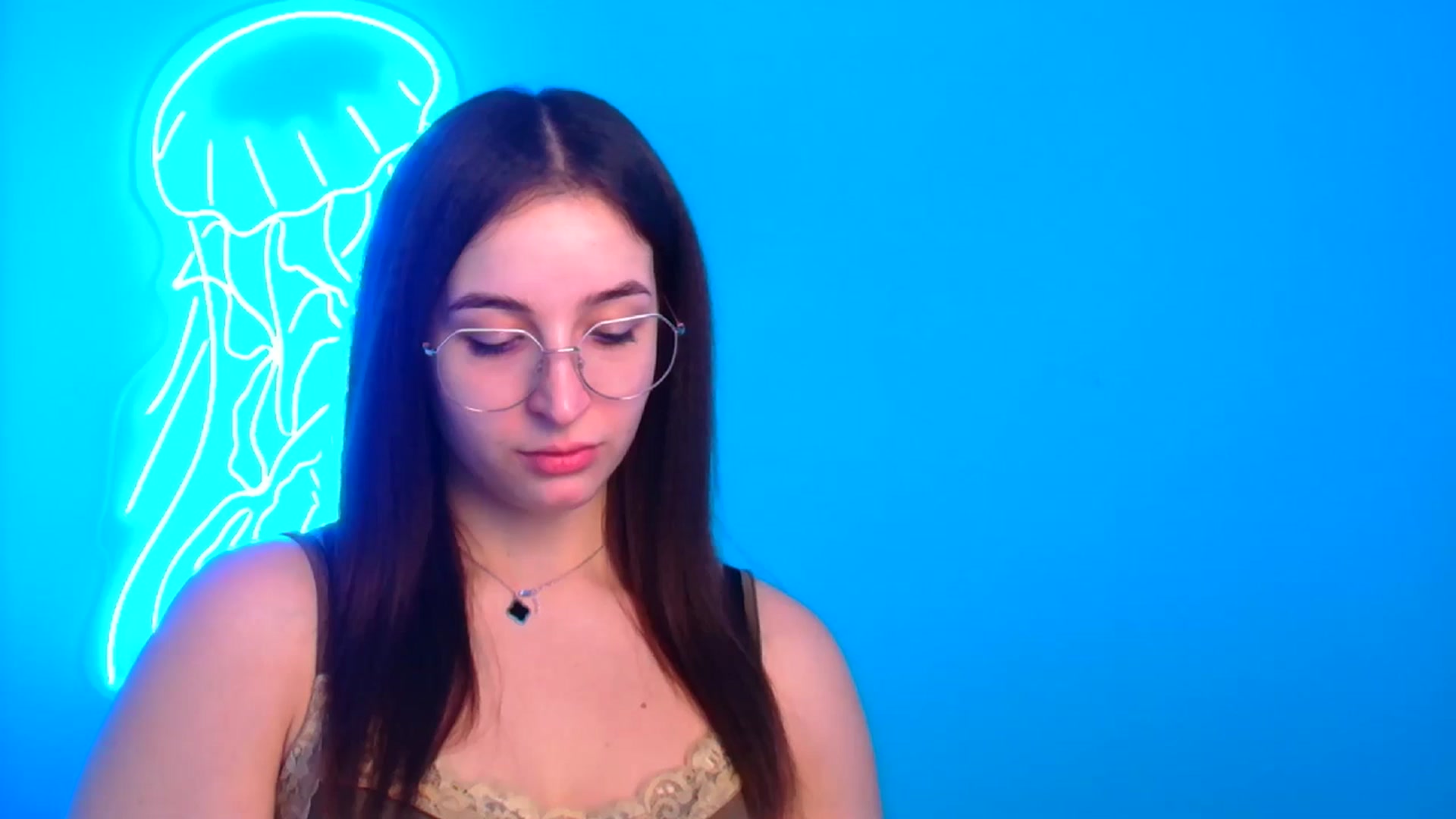 Gallery image thumbnail from Lilli_Fun's myfreecams stream on, 12/15/2024, 20:37 image 3 of 20
