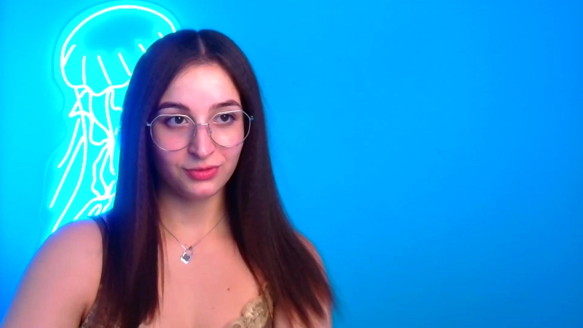 Gallery image thumbnail from Lilli_Fun's myfreecams stream on, 12/15/2024, 20:37 image 15 of 20