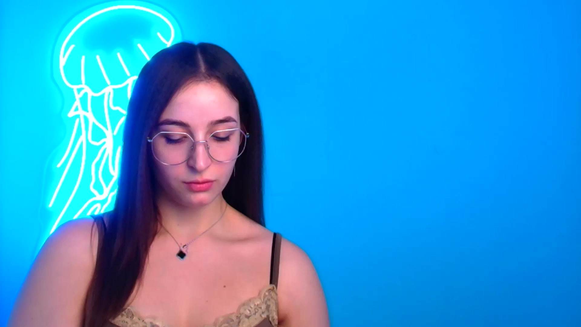 Gallery image thumbnail from Lilli_Fun's myfreecams stream on, 12/15/2024, 20:37 image 19 of 20