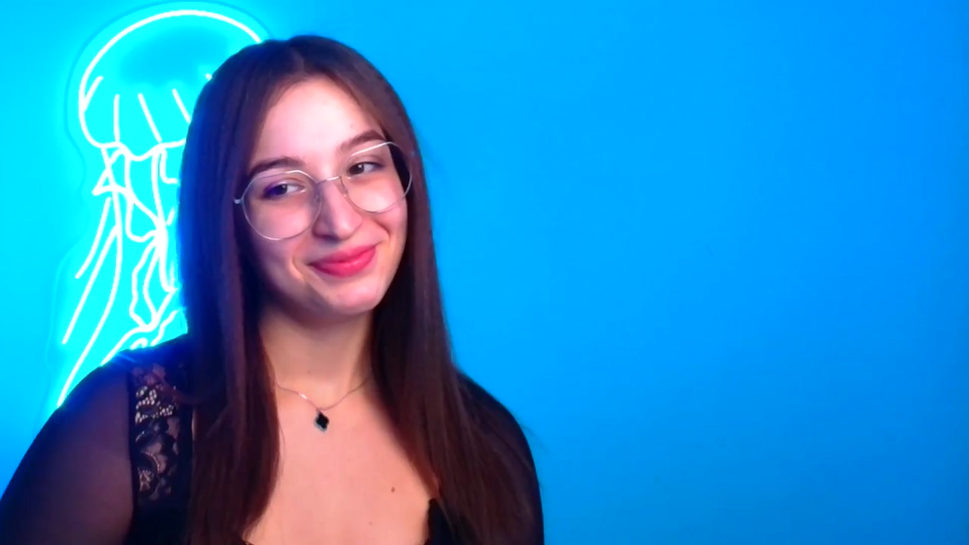 Gallery image thumbnail from Lilli_Fun's myfreecams stream on, 12/16/2024, 14:03 image 9 of 20