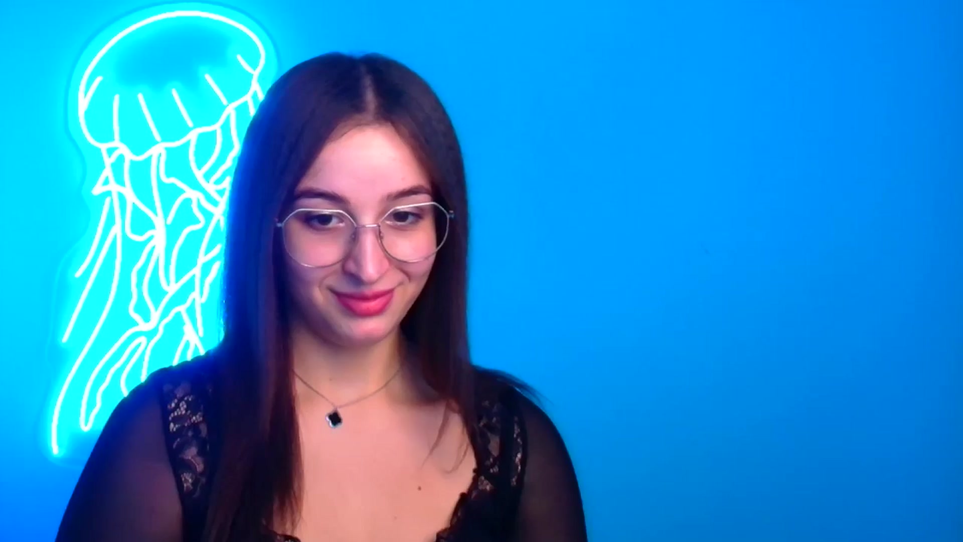 Gallery image thumbnail from Lilli_Fun's myfreecams stream on, 12/16/2024, 14:03 image 7 of 20