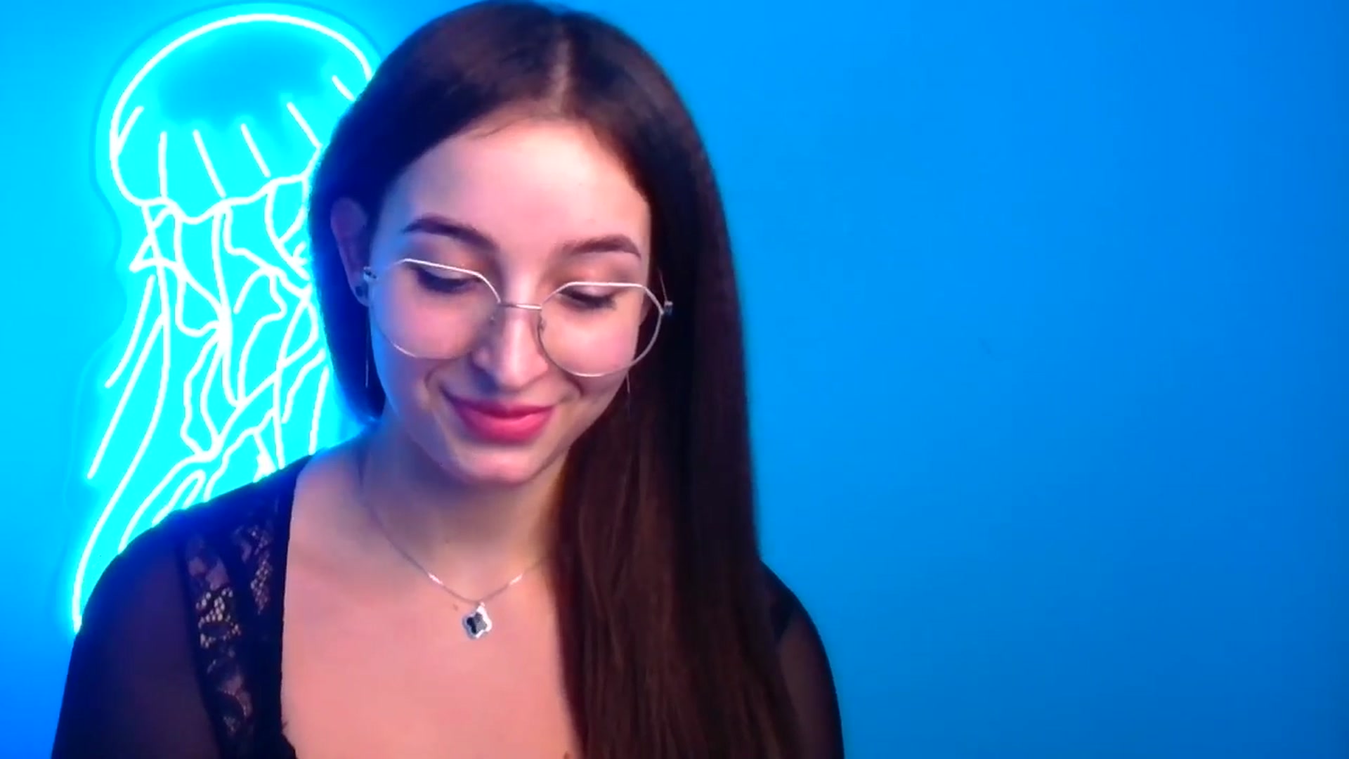 Gallery image thumbnail from Lilli_Fun's myfreecams stream on, 12/16/2024, 15:02 image 18 of 20