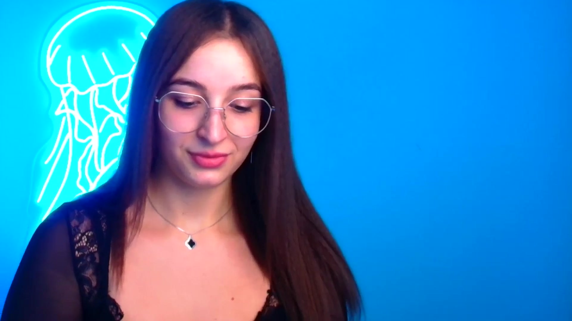 Gallery image thumbnail from Lilli_Fun's myfreecams stream on, 12/16/2024, 15:02 image 17 of 20