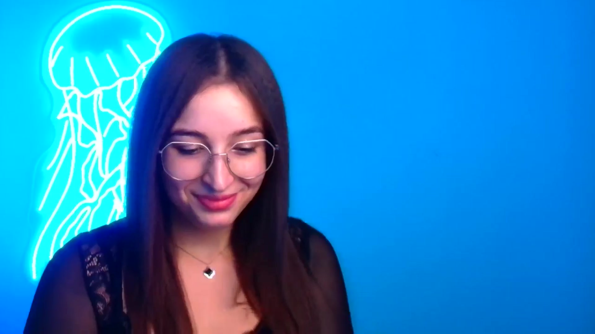 Gallery image thumbnail from Lilli_Fun's myfreecams stream on, 12/16/2024, 15:02 image 6 of 20
