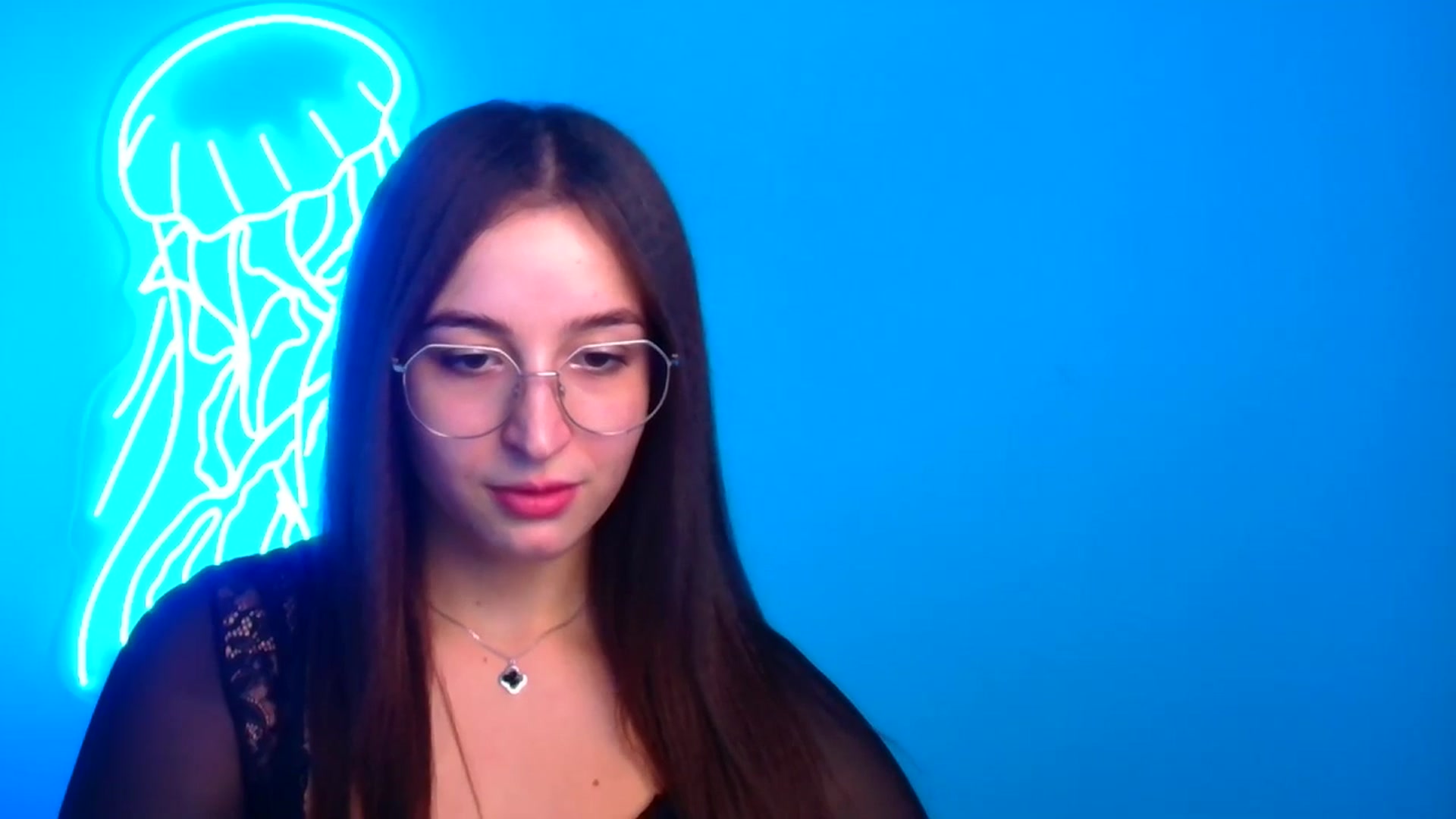 Gallery image thumbnail from Lilli_Fun's myfreecams stream on, 12/16/2024, 15:02 image 4 of 20