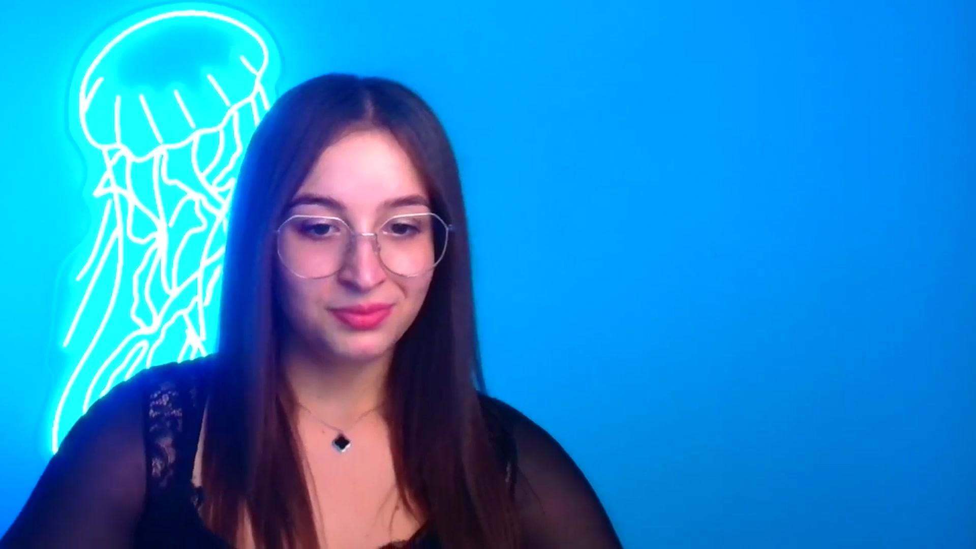 Gallery image thumbnail from Lilli_Fun's myfreecams stream on, 12/16/2024, 15:02 image 7 of 20