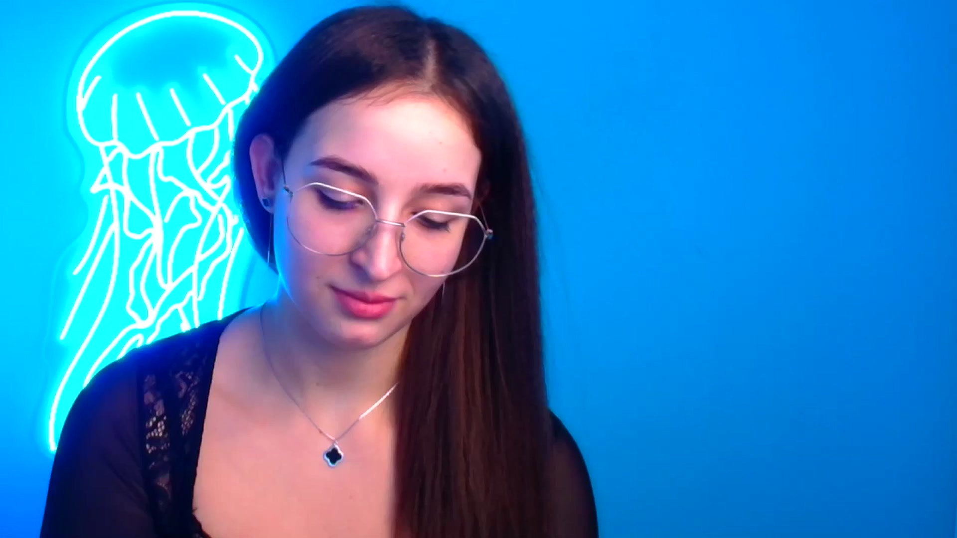 Gallery image thumbnail from Lilli_Fun's myfreecams stream on, 12/16/2024, 17:51 image 19 of 20