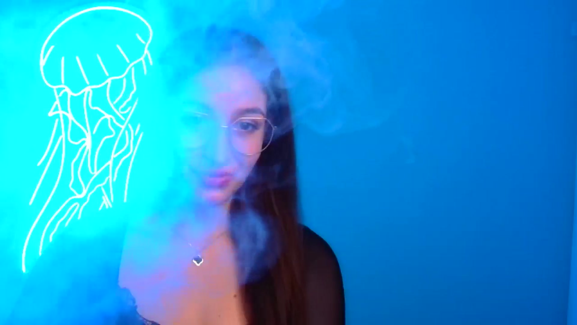 Gallery image thumbnail from Lilli_Fun's myfreecams stream on, 12/16/2024, 17:51 image 5 of 20