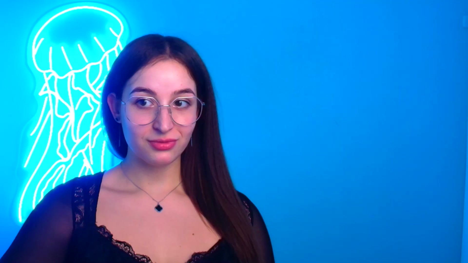 Gallery image thumbnail from Lilli_Fun's myfreecams stream on, 12/16/2024, 17:51 image 11 of 20