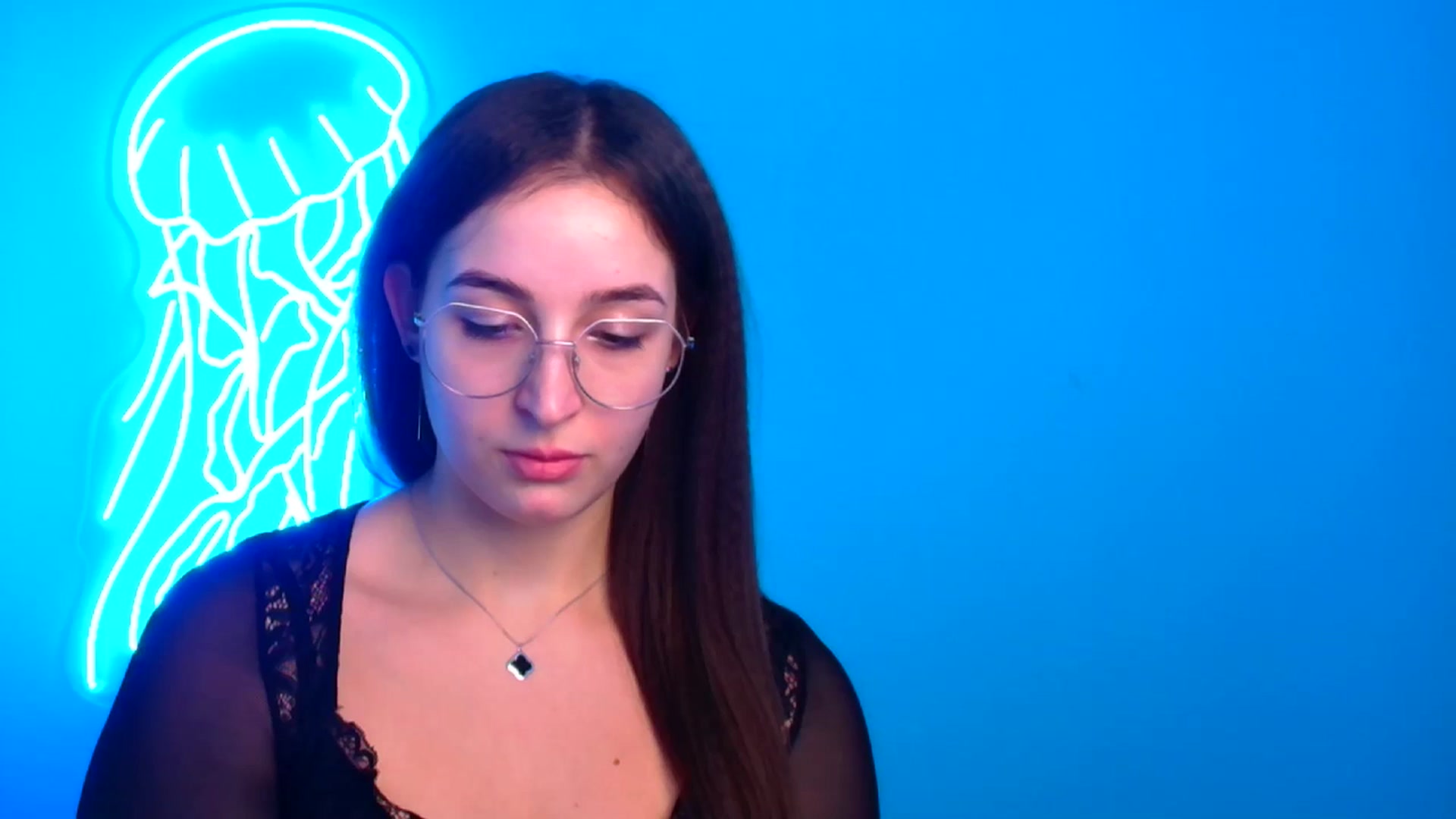 Gallery image thumbnail from Lilli_Fun's myfreecams stream on, 12/16/2024, 17:51 image 13 of 20