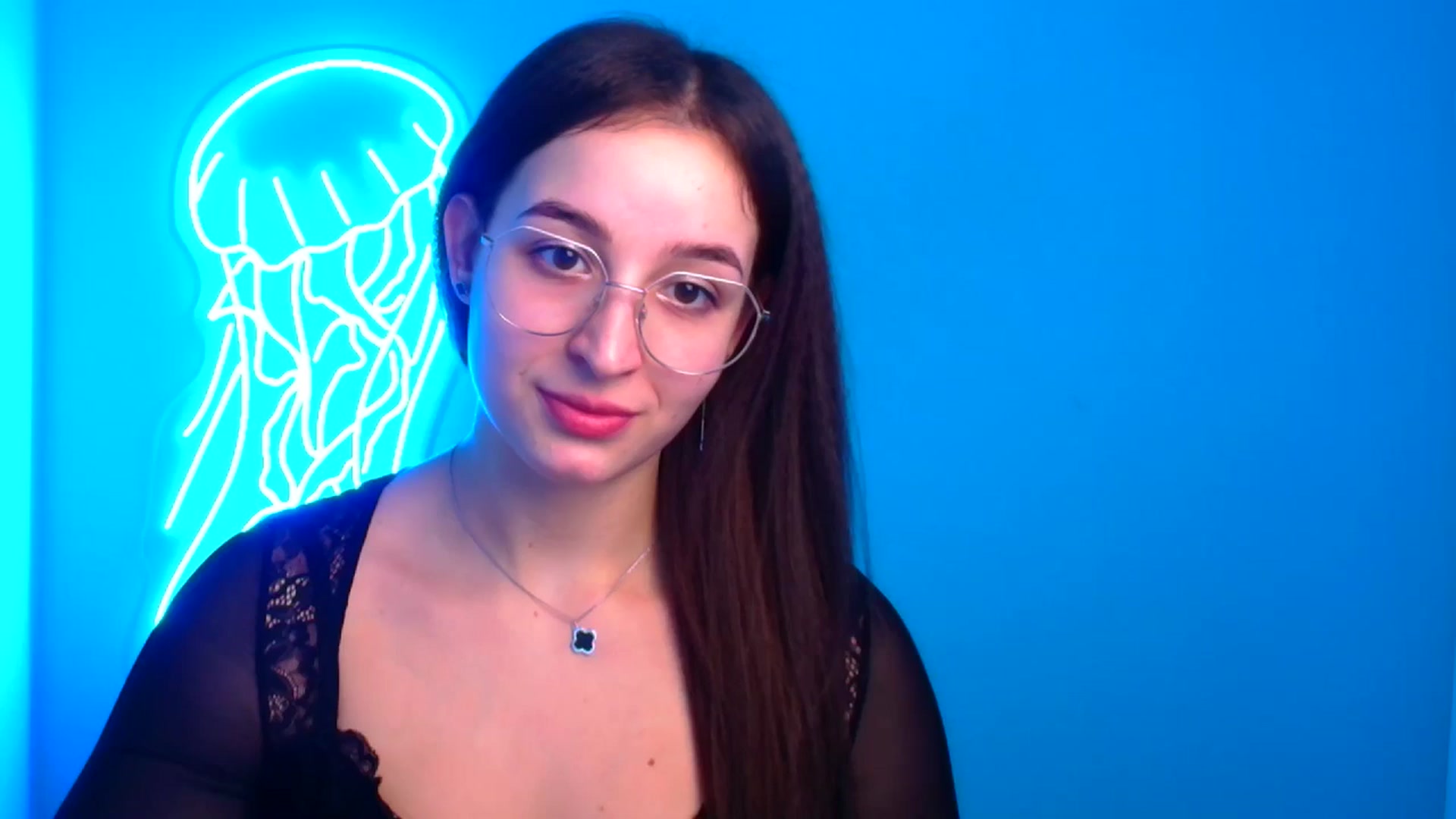 Gallery image thumbnail from Lilli_Fun's myfreecams stream on, 12/16/2024, 20:49 image 6 of 20