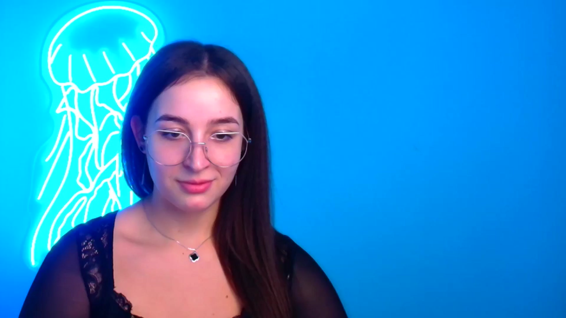 Gallery image thumbnail from Lilli_Fun's myfreecams stream on, 12/16/2024, 20:49 image 13 of 20