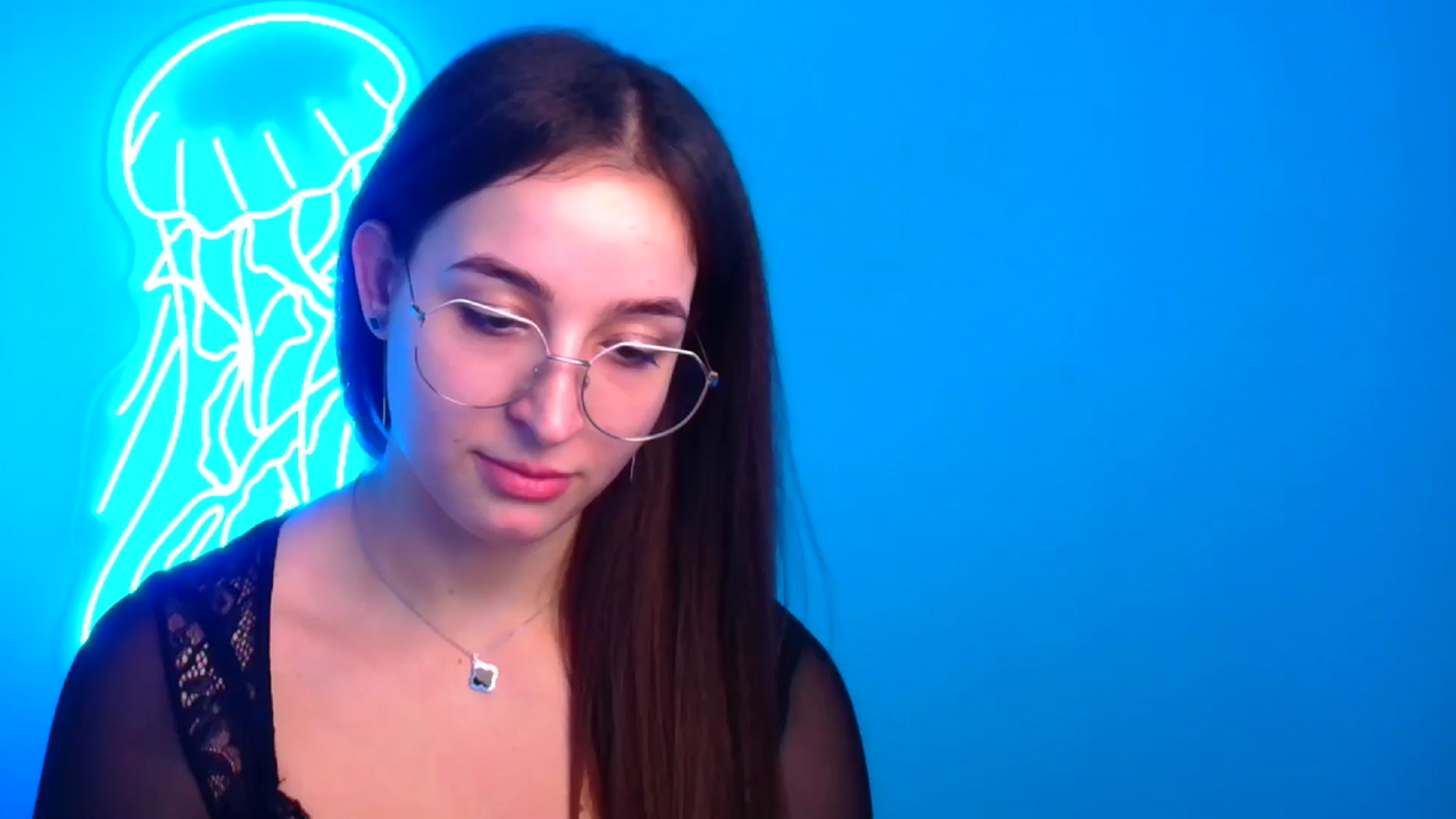 Gallery image thumbnail from Lilli_Fun's myfreecams stream on, 12/16/2024, 20:49 image 18 of 20