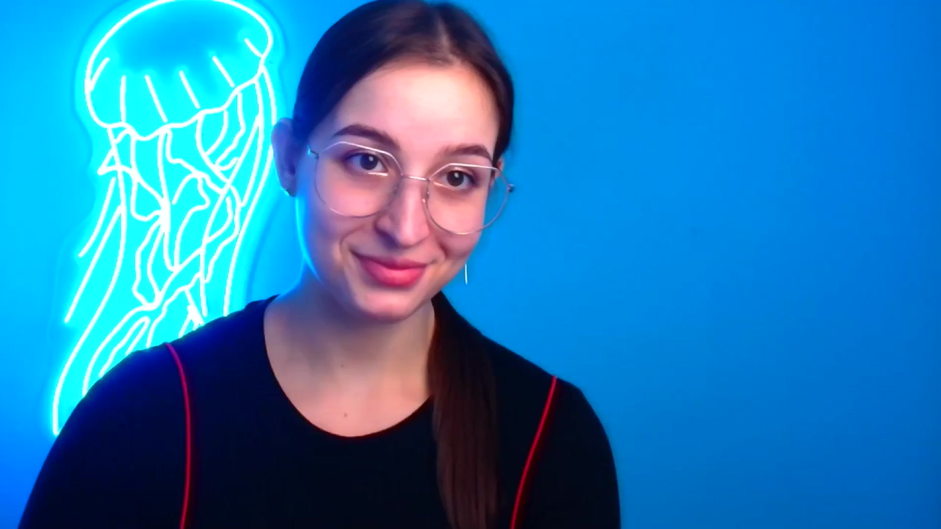 Gallery image thumbnail from Lilli_Fun's myfreecams stream on, 12/18/2024, 16:23 image 16 of 20