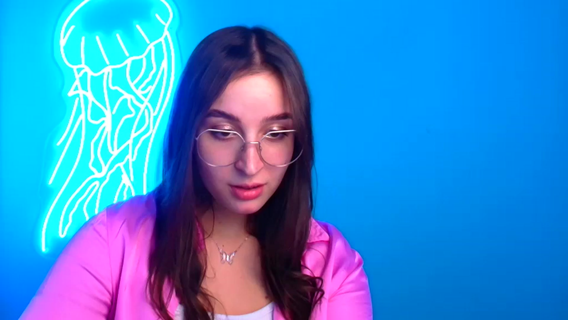 Gallery image thumbnail from Lilli_Fun's myfreecams stream on, 12/22/2024, 19:11 image 13 of 20