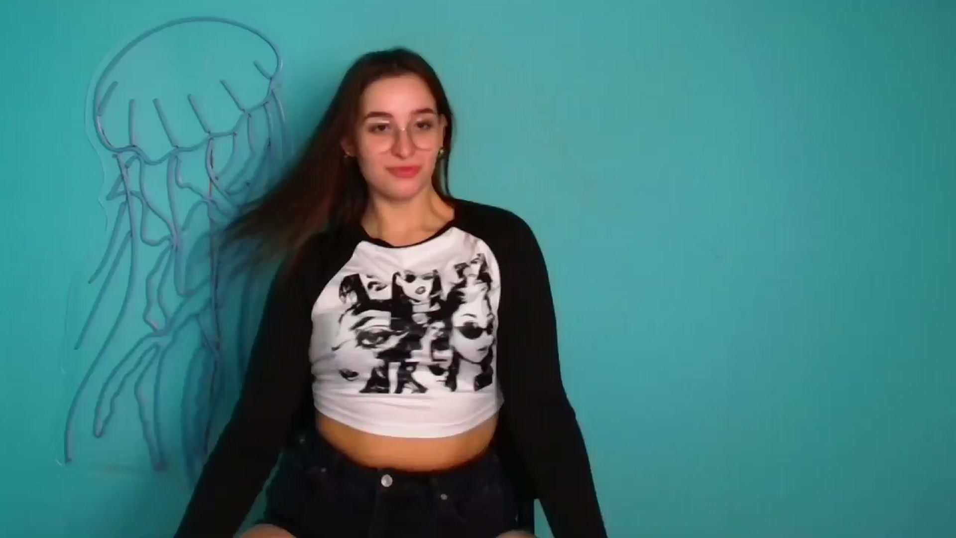 Gallery image thumbnail from Lilli_Fun's myfreecams stream on, 01/04/2025, 12:02 image 1 of 20