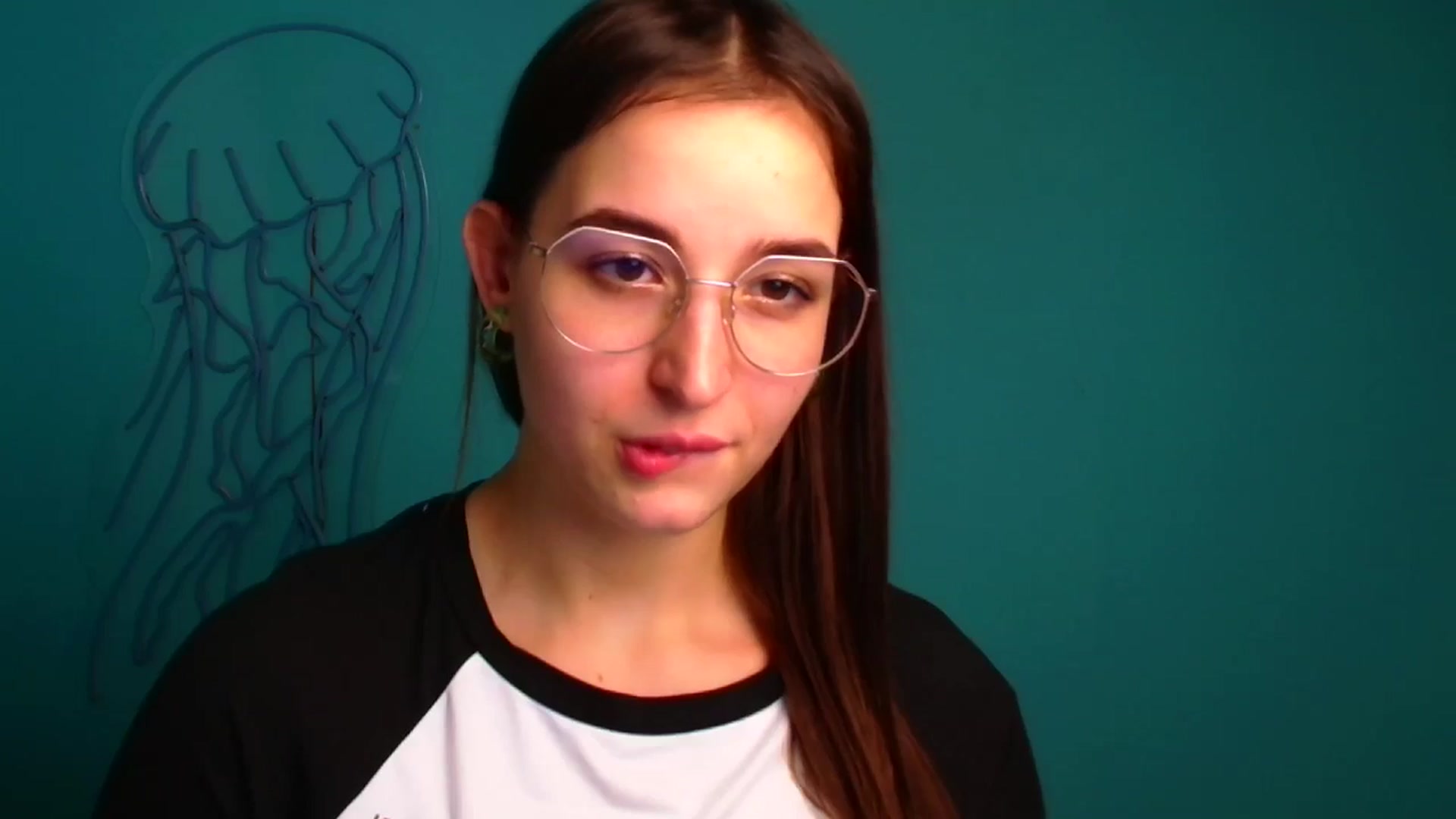 Gallery image thumbnail from Lilli_Fun's myfreecams stream on, 01/04/2025, 12:02 image 20 of 20