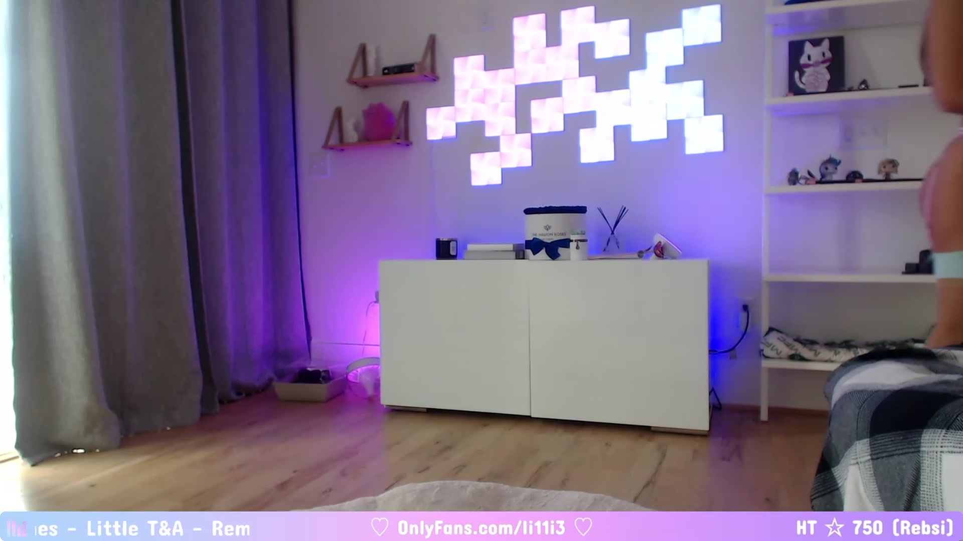 Gallery image thumbnail from LillieCat's myfreecams stream on, 04/22/2023, 21:43 image 7 of 20