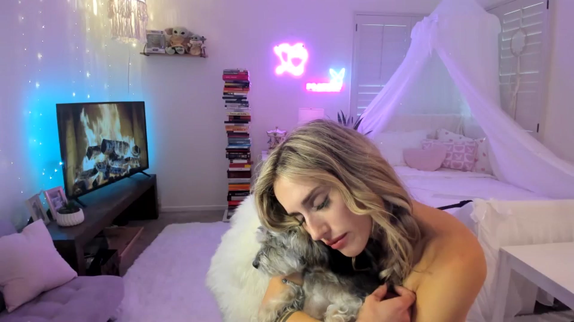 Gallery image thumbnail from LillieQ's myfreecams stream on, 04/27/2025, 17:02 image 17 of 20