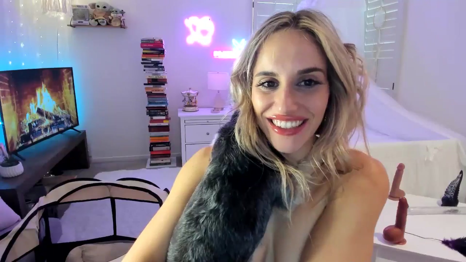 Gallery image thumbnail from LillieQ's myfreecams stream on, 04/28/2025, 16:45 image 4 of 20