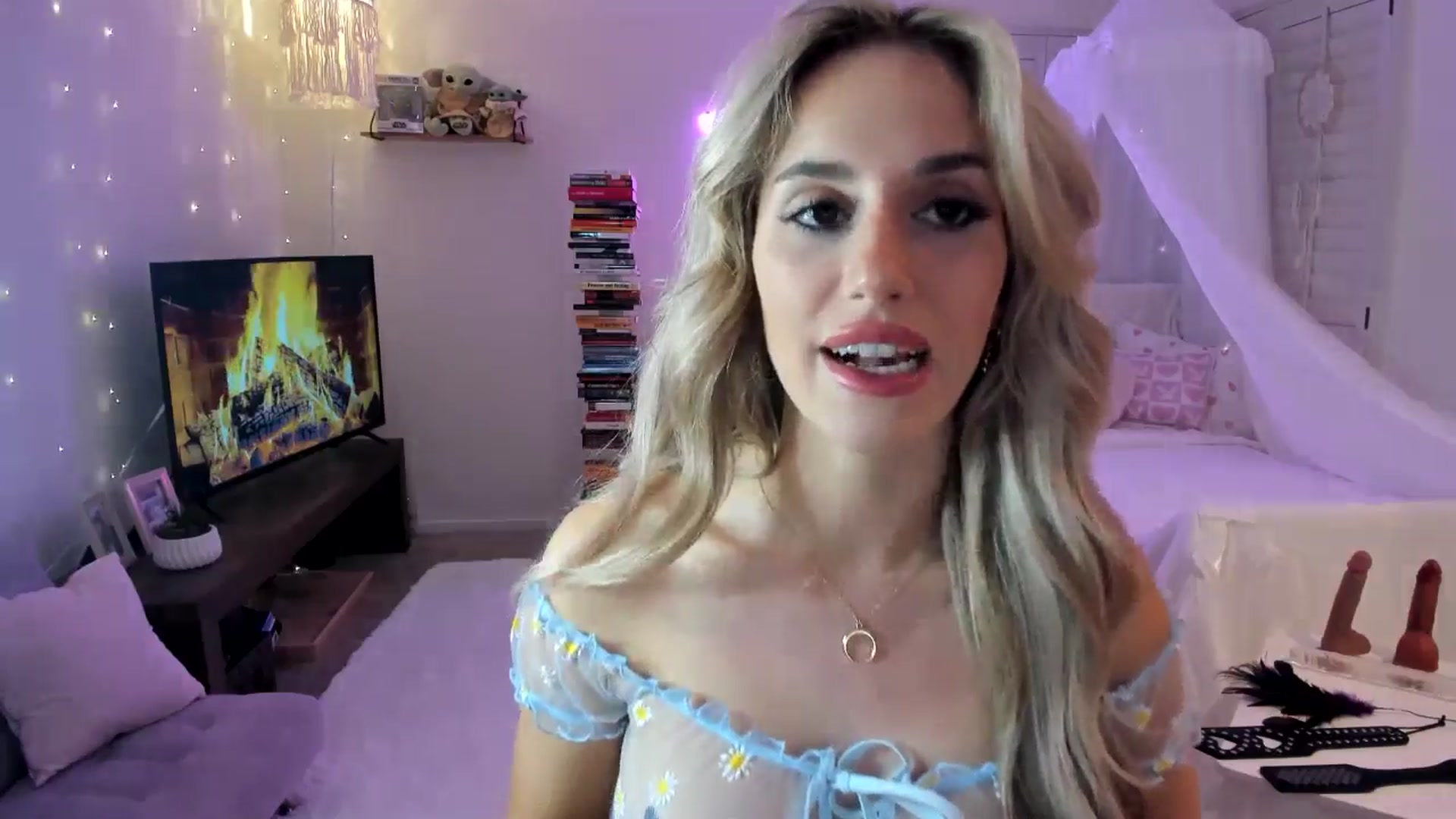 Gallery image thumbnail from LillieQ's myfreecams stream on, 04/29/2025, 06:40 image 15 of 20