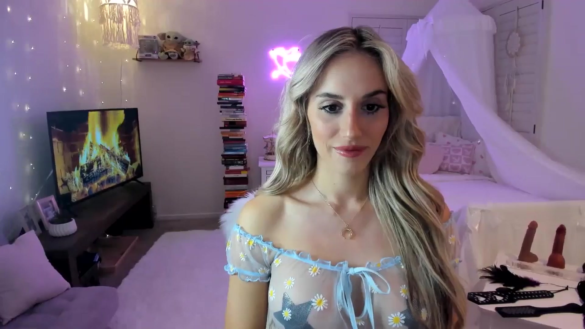 Gallery image thumbnail from LillieQ's myfreecams stream on, 04/29/2025, 06:40 image 4 of 20