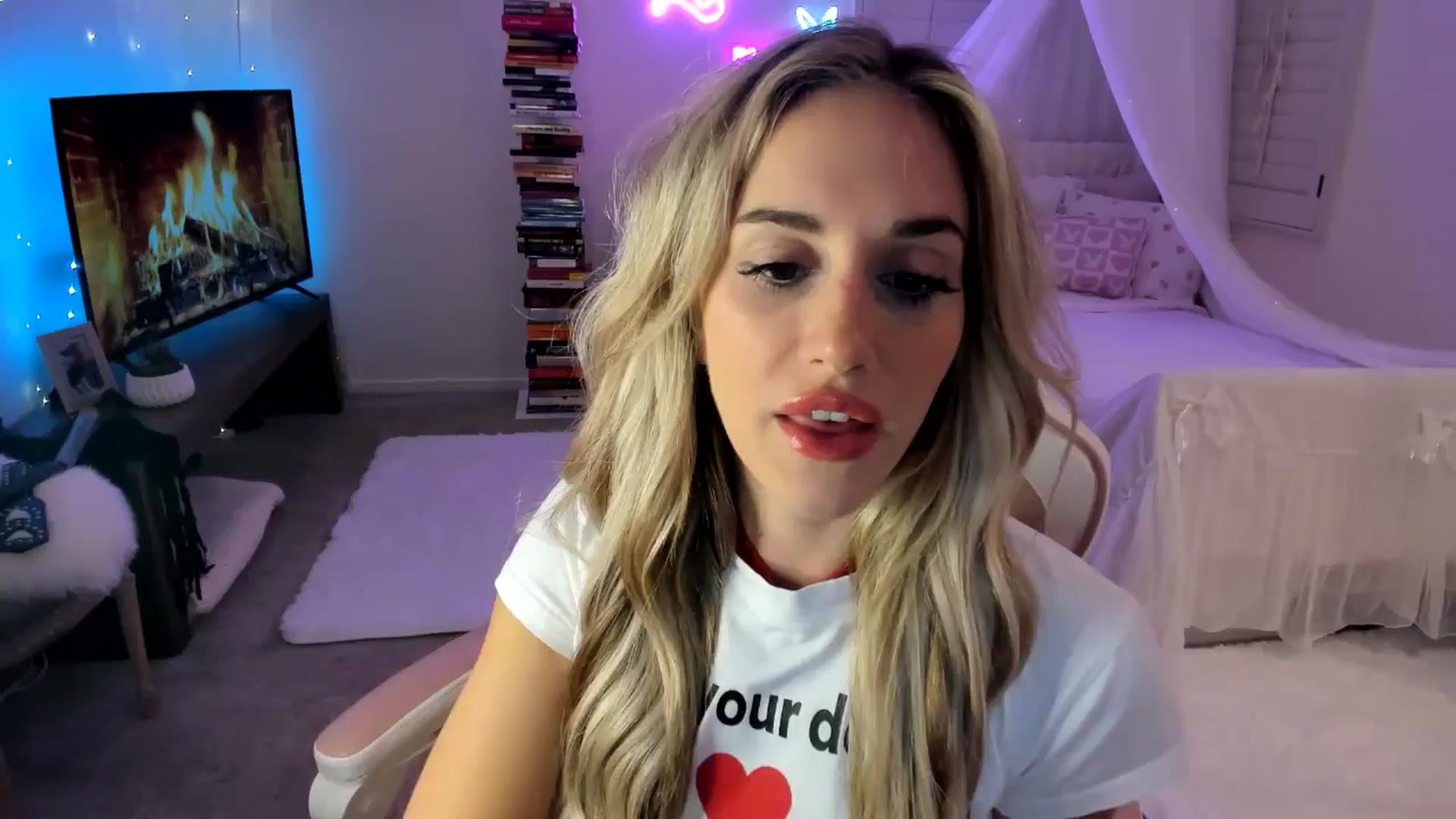 Gallery image thumbnail from LillieQ's myfreecams stream on, 04/30/2025, 06:31 image 17 of 20